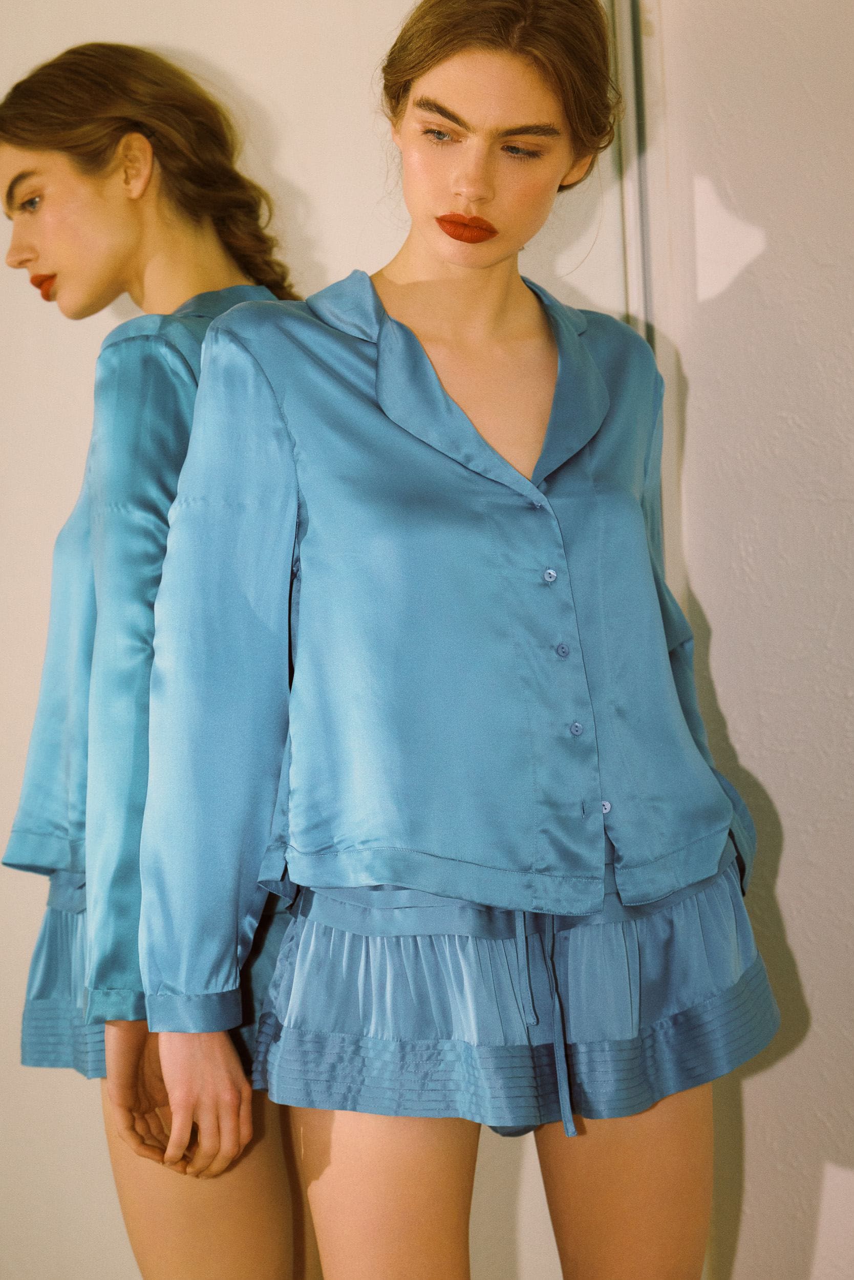 Essential Silk Short