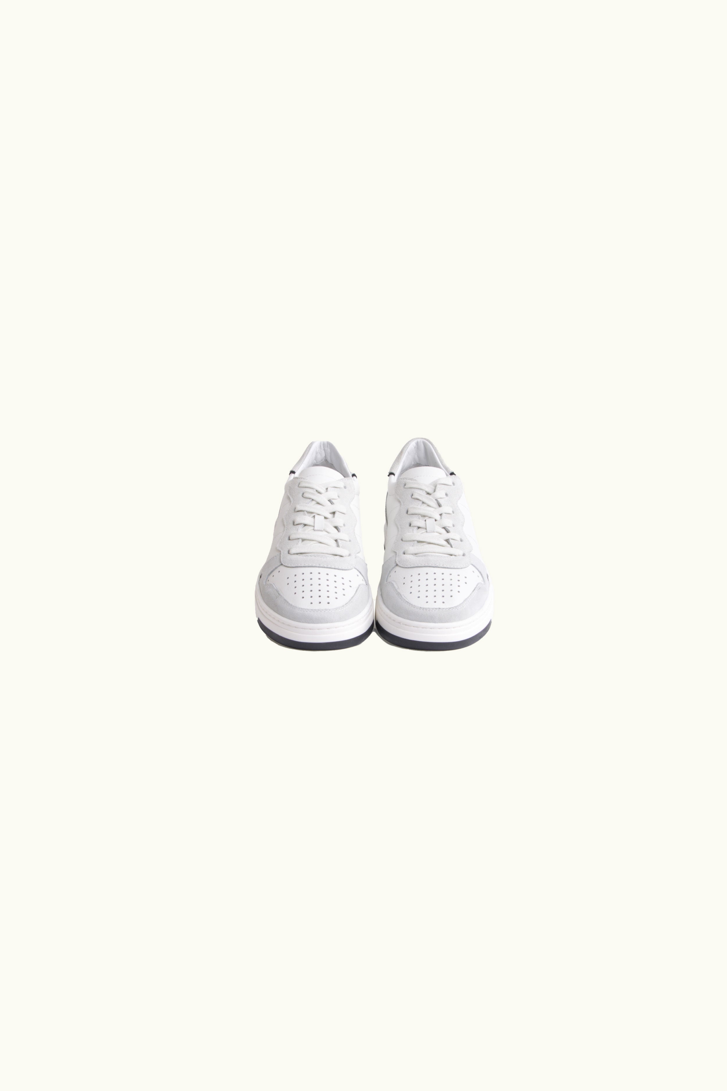 Klein Sneaker