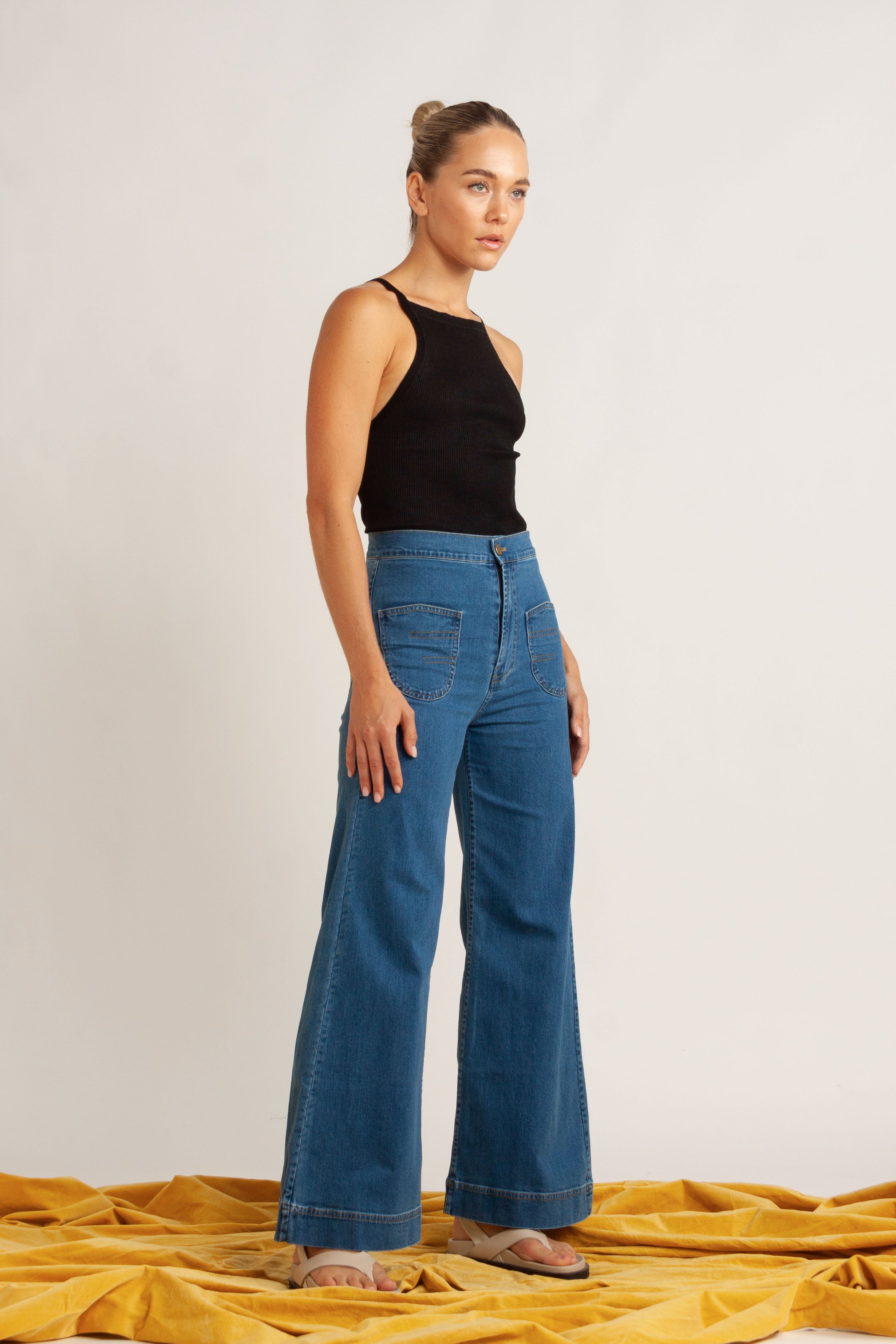 Ensemble - Clover Tank, Raven Jean & Kindred Sandal