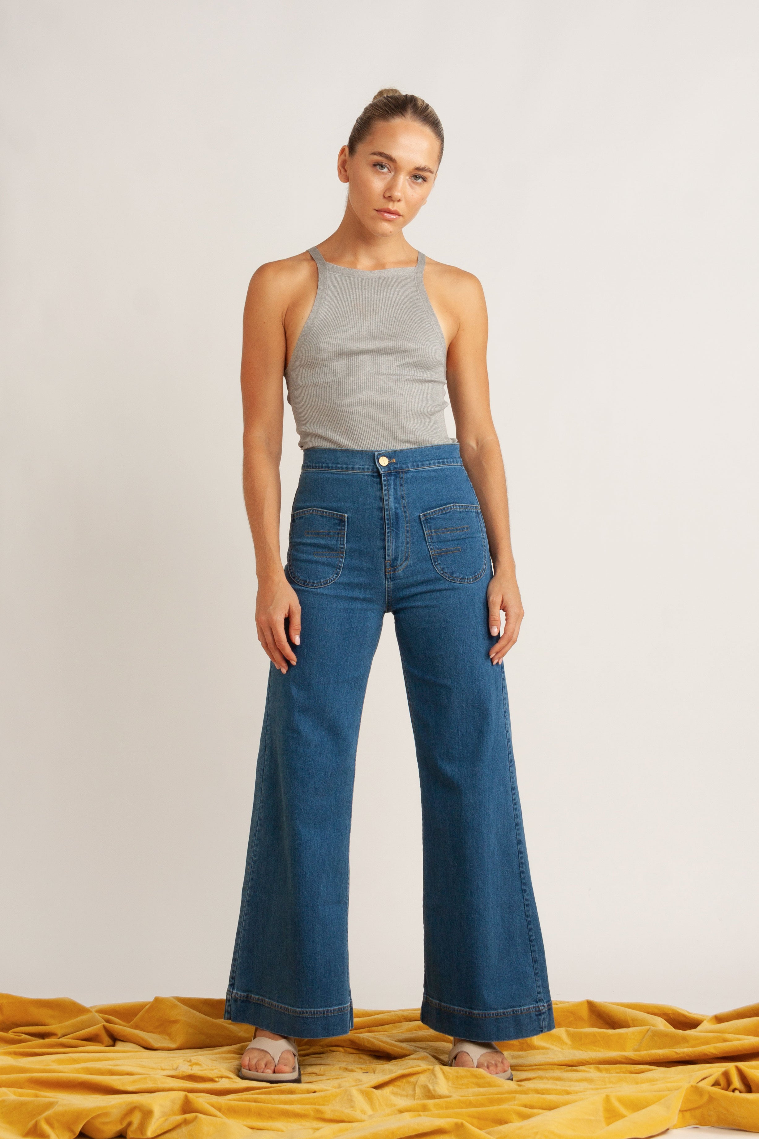 Ensemble - Clover Tank, Raven Jean & Kindred Sandal