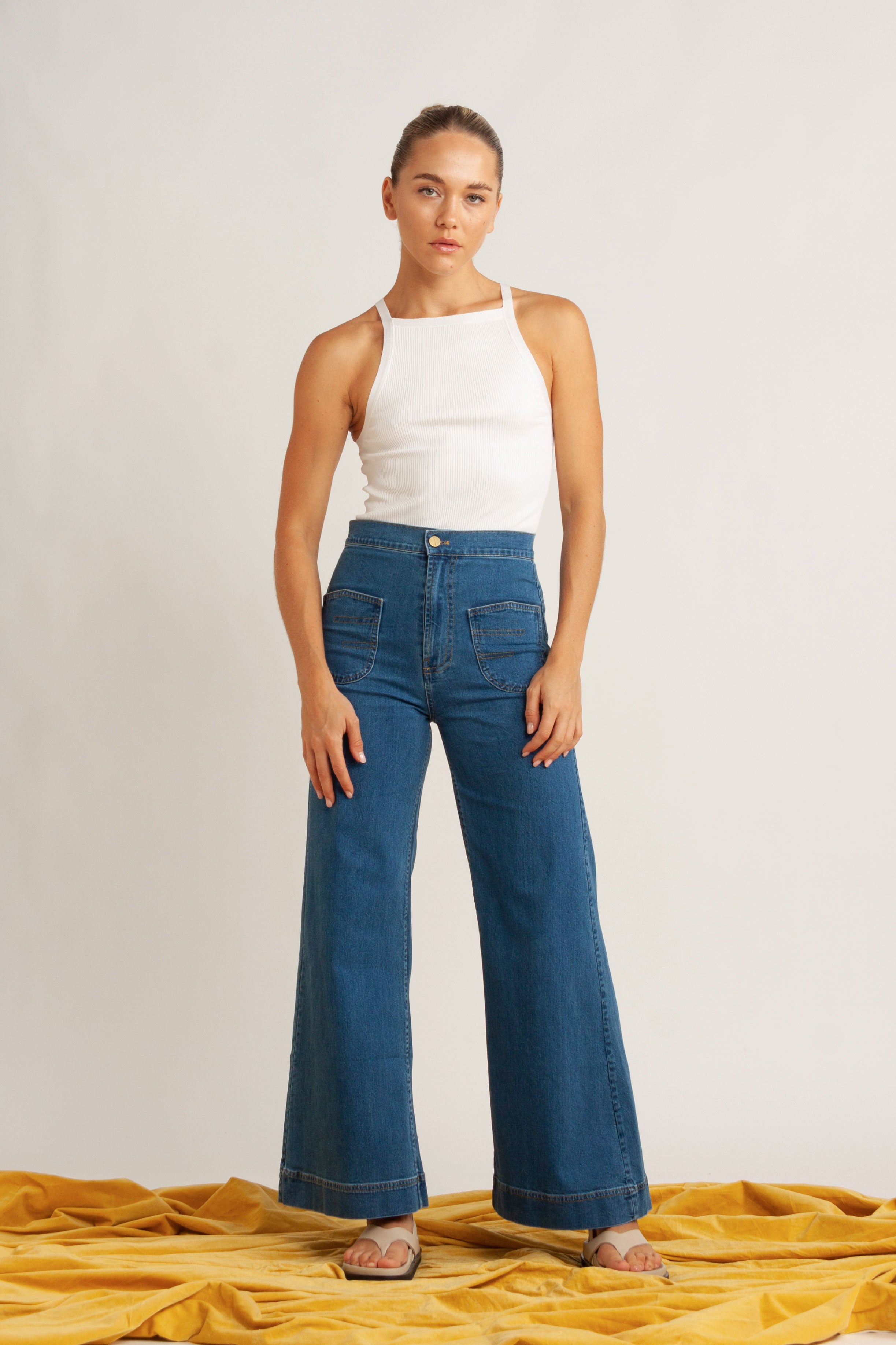 Ensemble - Clover Tank, Raven Jean & Kindred Sandal