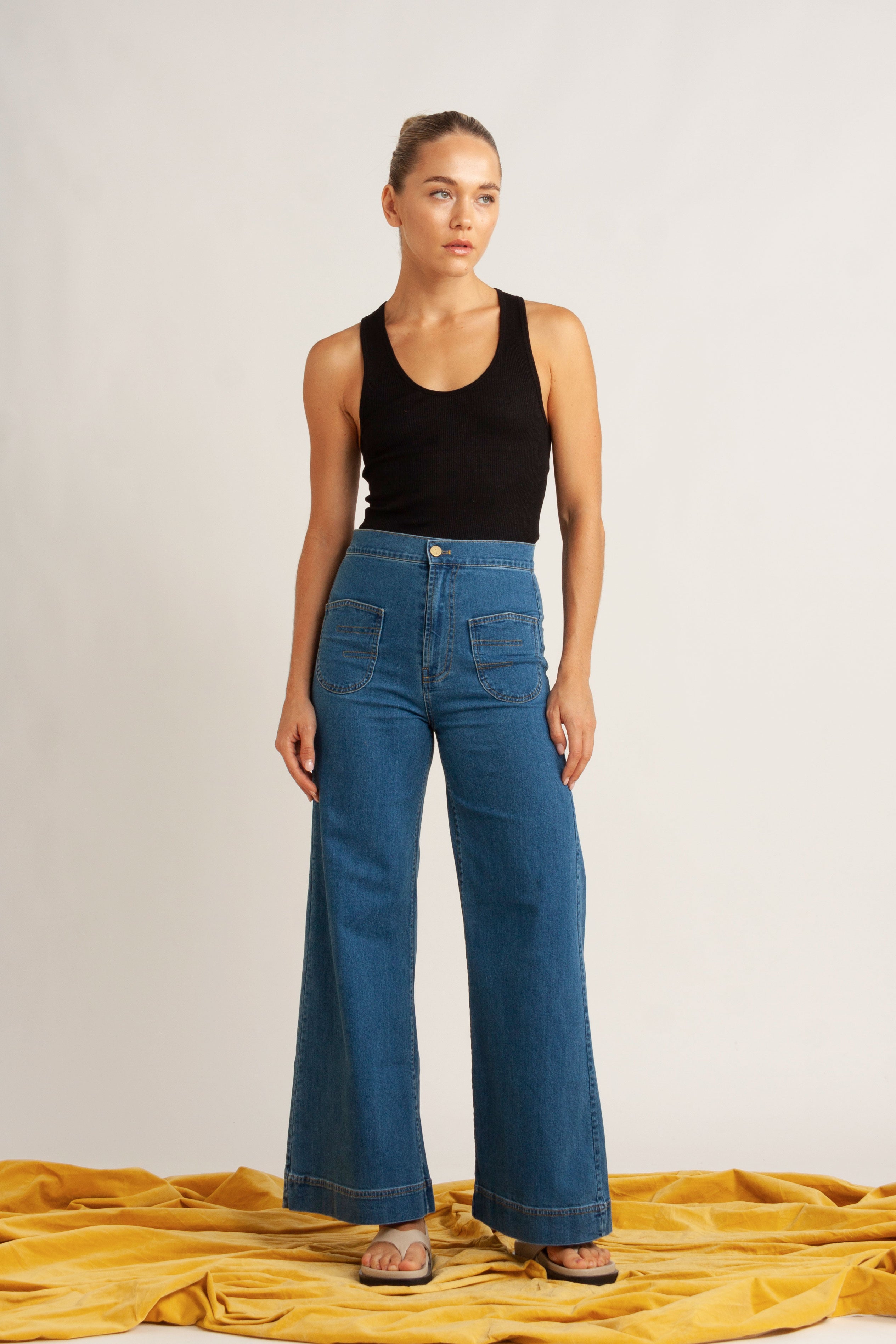 Ensemble - Clover Singlet, Raven Jean & Kindred Sandal