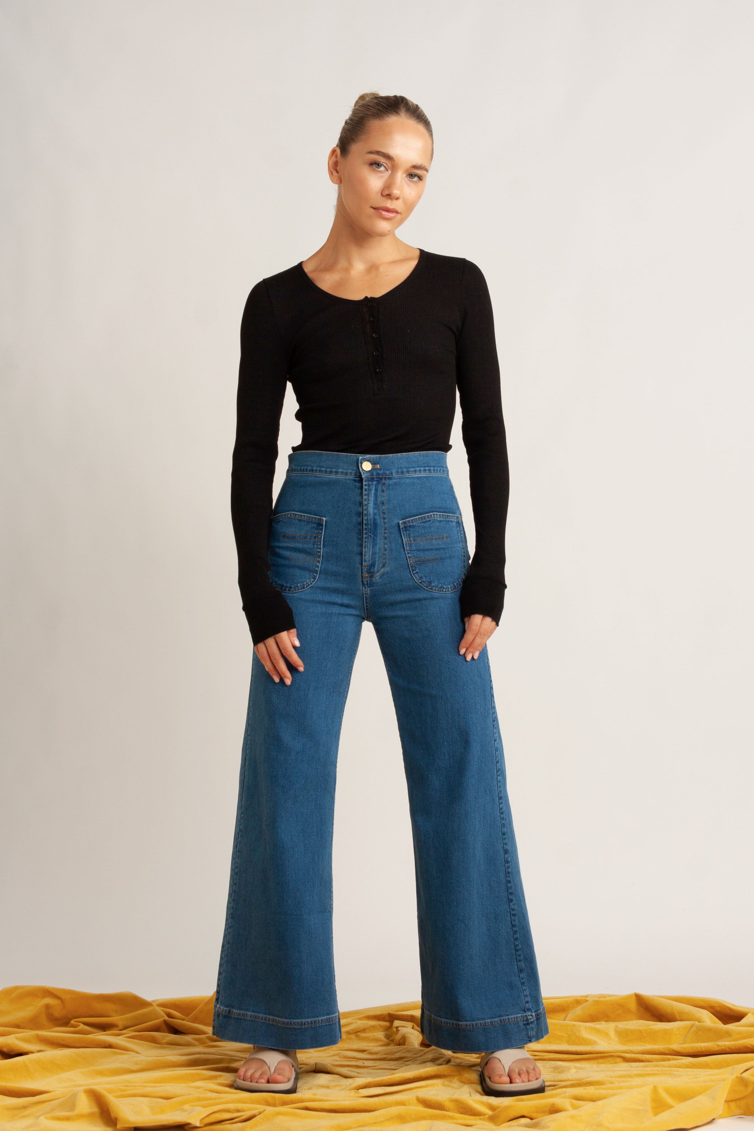 Ensemble - Clover Long Sleeve Top, Raven Jean & Kindred Sandal