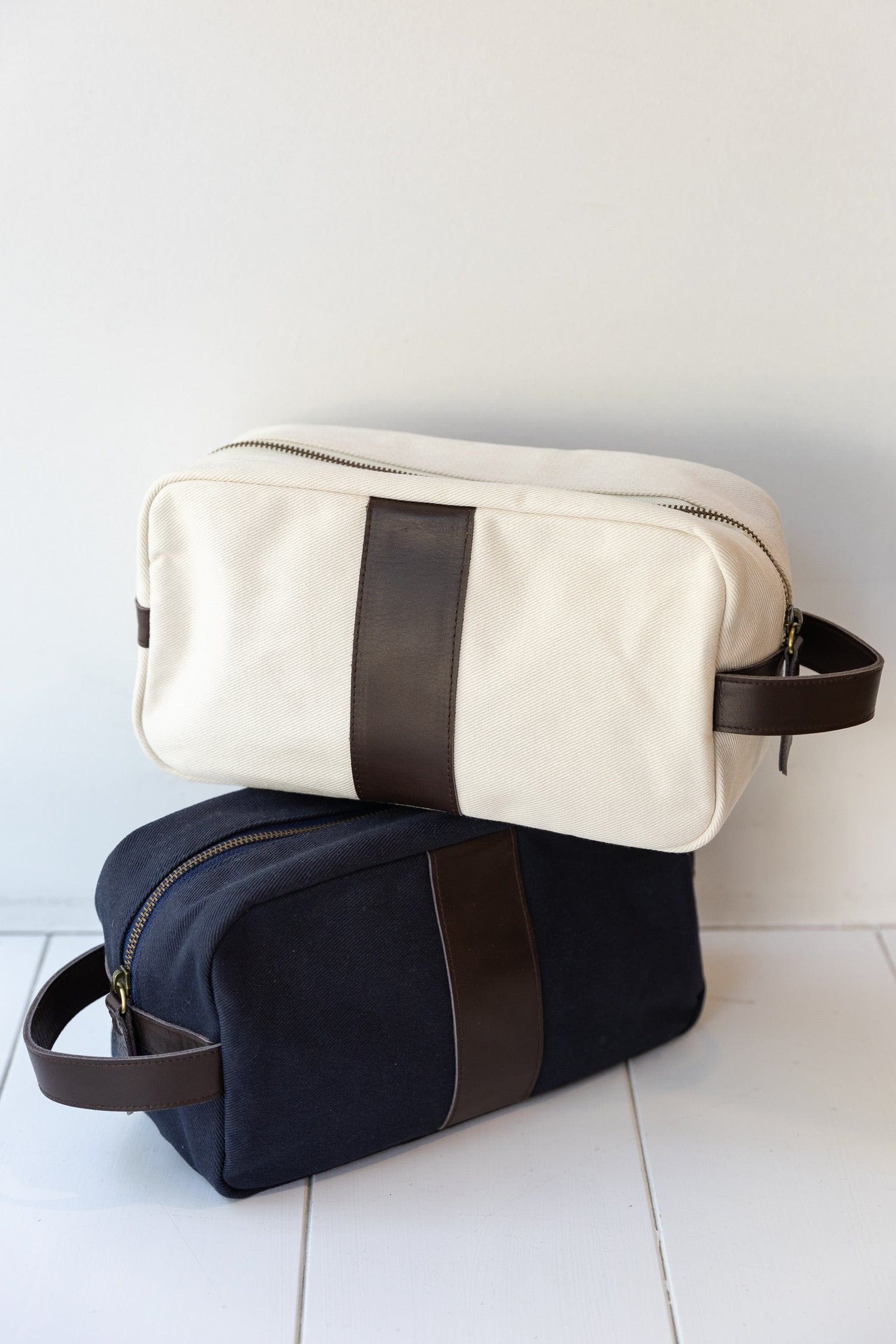 Hunter Canvas & Leather Toiletries Bag