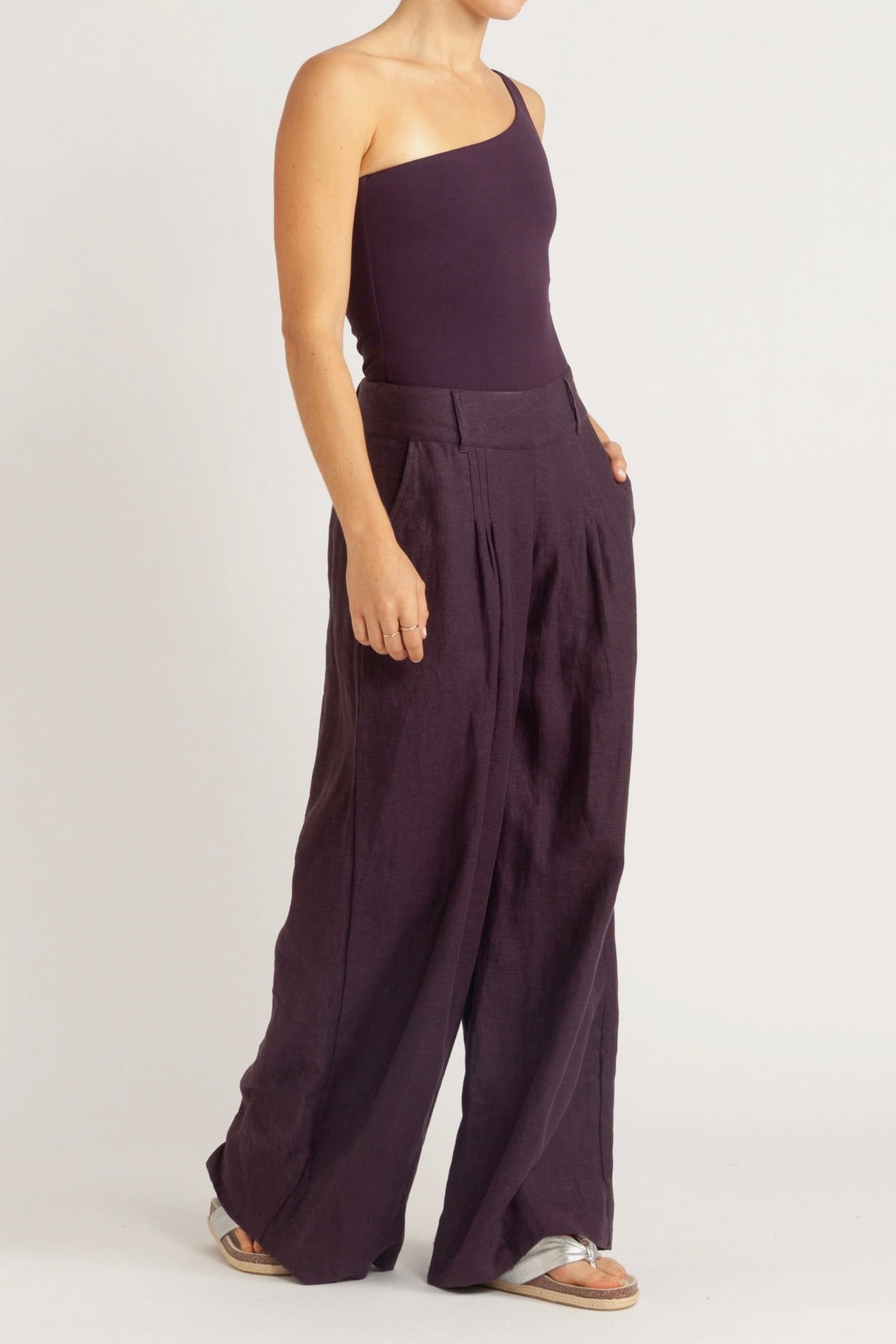 Roe One-Shoulder Bodysuit