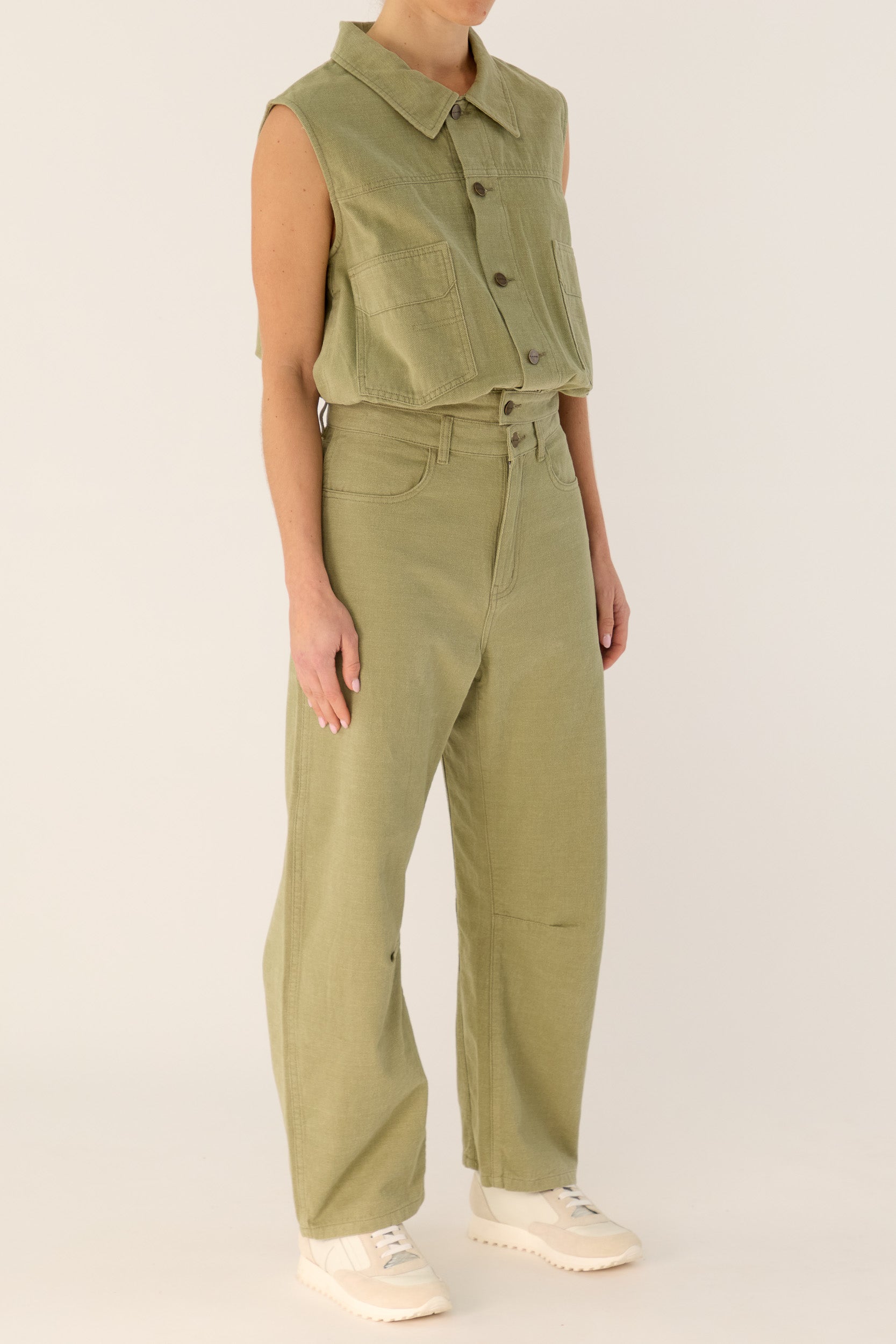 Andie Bow Leg Pant